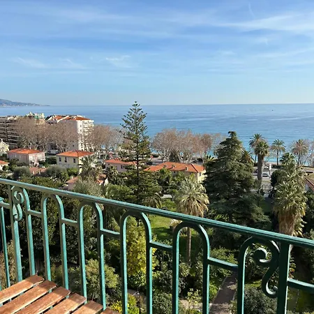 Appartement Bord De *