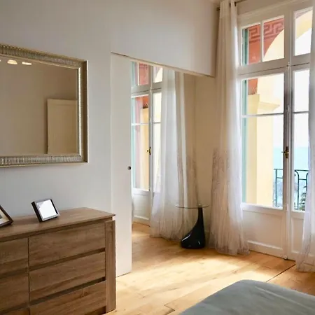 Bord De Appartement *